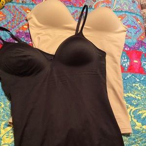 MaidenForm Shapewear medium beige/black no wire bra